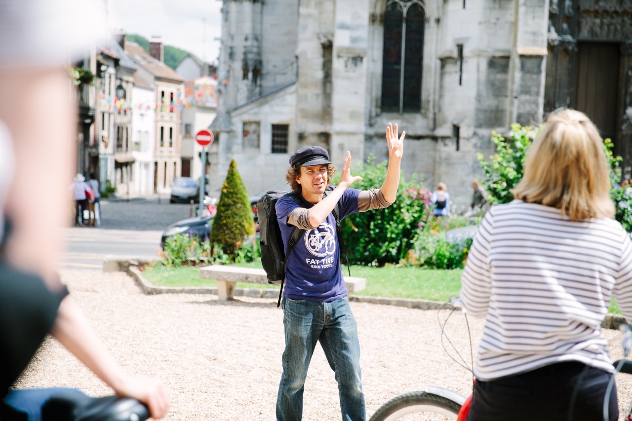 From Paris: Skip-the-Line Monet Gardens & Giverny Bike Tour with Market Picnic Stop gallery 4
