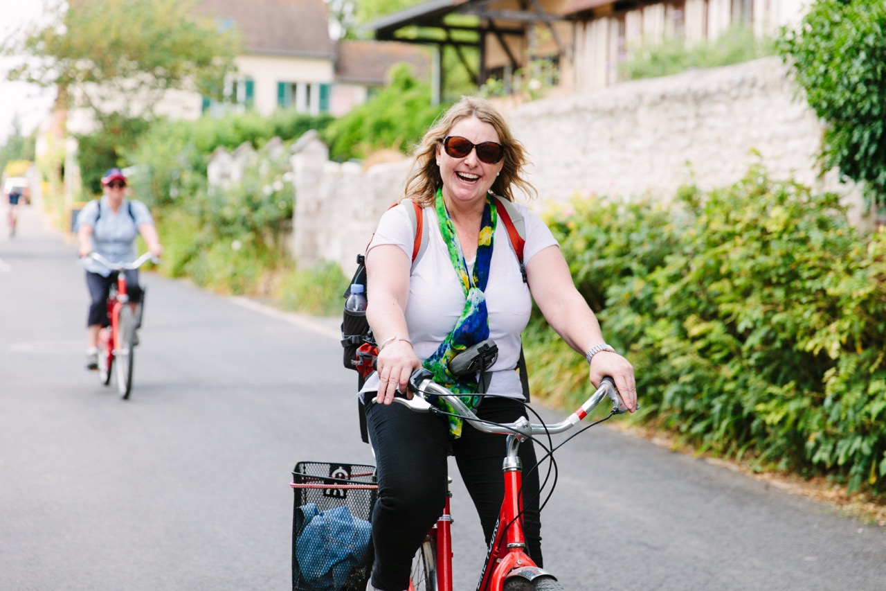 From Paris: Skip-the-Line Monet Gardens & Giverny Bike Tour with Market Picnic Stop, photo 4