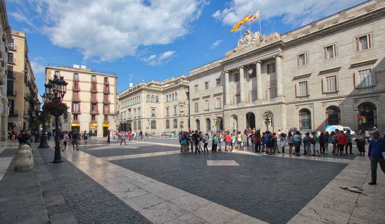 Highlights of Barcelona – Guided City Bike Tour gallery 4