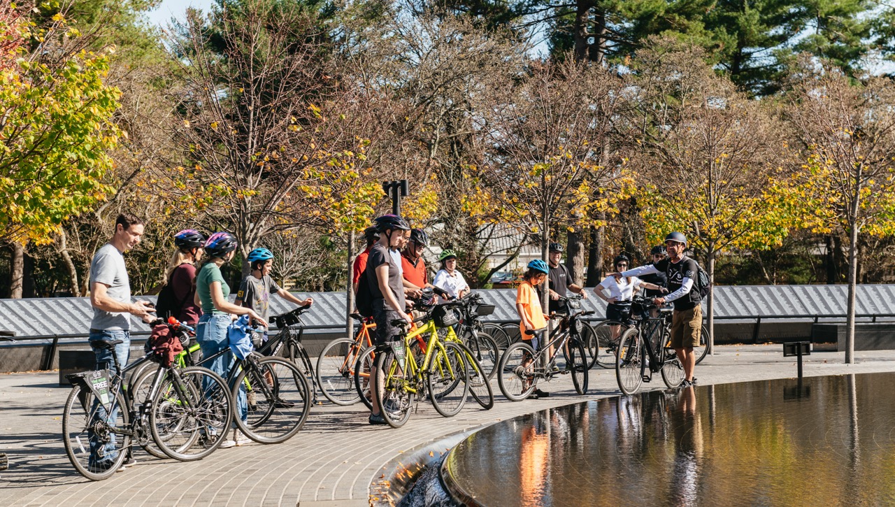 Monuments & Memorials Guided Bike Tour of Washington DC gallery 2