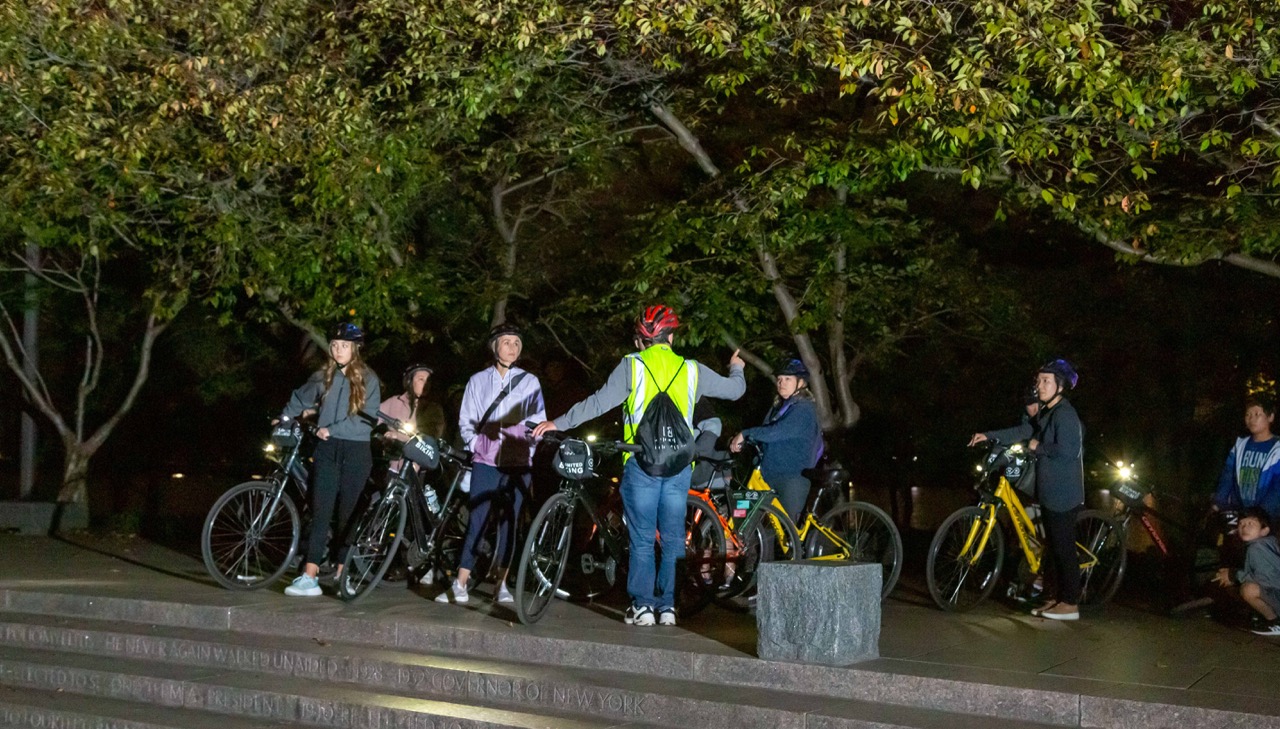 Monuments at Night Guided Bike Tour of Washington DC gallery 4