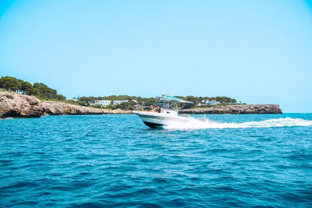 Private Boat Trip to Hidden Calas in Mallorca (With Skipper) gallery 2