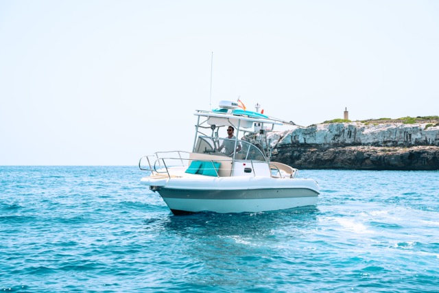 Private Boat Trip to Hidden Calas in Mallorca (With Skipper) gallery 3