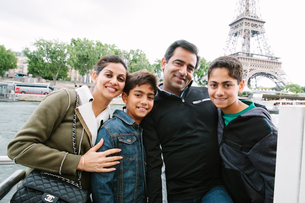 Paris Combo: Highlights Bike Tour & Seine Cruise Experience gallery 4