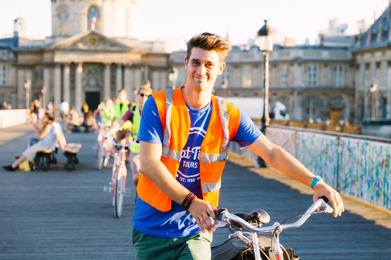 Paris Evening Snapshot Bike Tour gallery 4