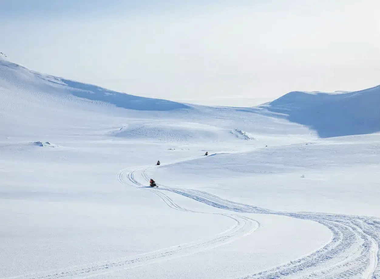 Snowmobiling on Eyjafjallajökull Glacier, photo 2