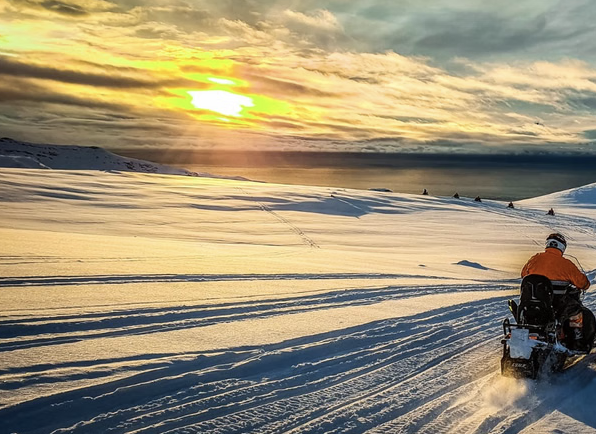 Snowmobiling on Eyjafjallajökull Glacier gallery 3