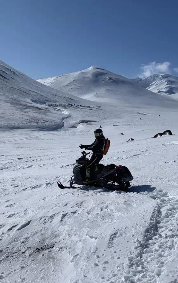 Highland Snowmobiling Experience – Extended Off-Piste Ride gallery 2