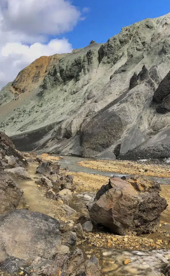 Landmannalaugar Super Jeep Tour – Highlands, Hot Springs & Hekla gallery 2