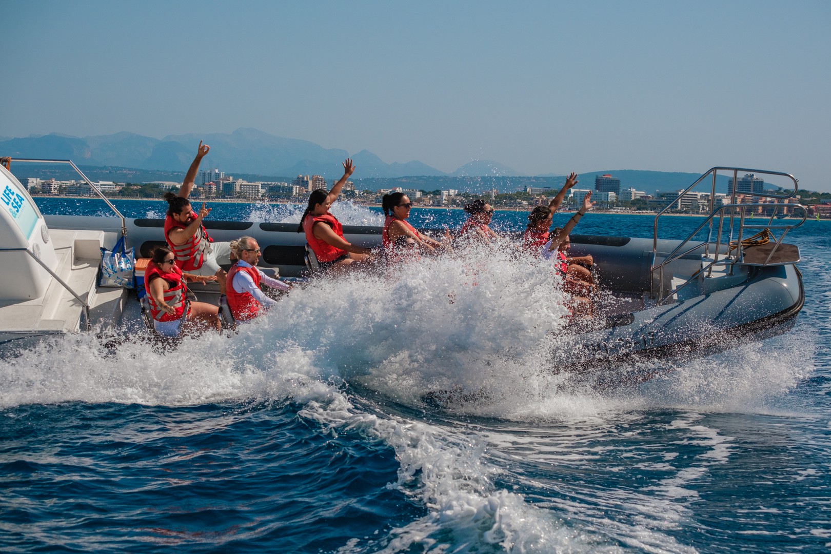 High-Speed Boat Ride in the Bay of Palma with Snorkelling Stop gallery 4