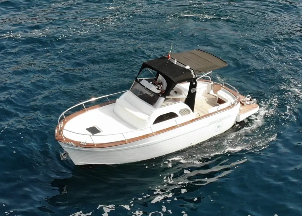 Sparviero 700 Private Boat Trip from Amalfi gallery 2