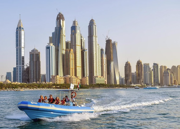 90-Minute Speed Boat Sightseeing Tour in Dubai gallery 4