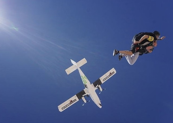 Tandem Skydive Over the Dubai Desert gallery 3