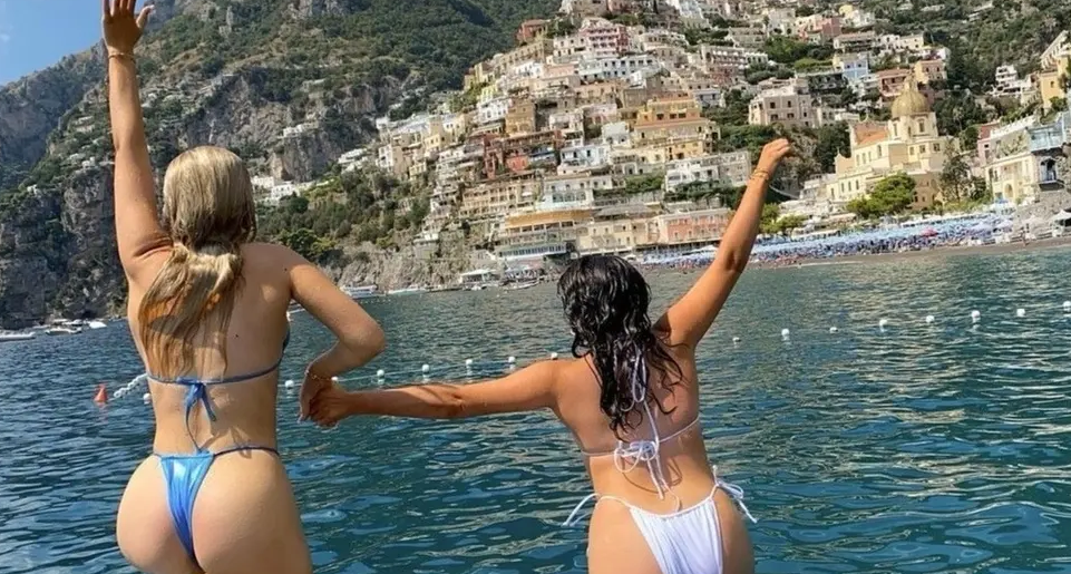 Sorrento and Amalfi Coast Group Boat Tour gallery 2