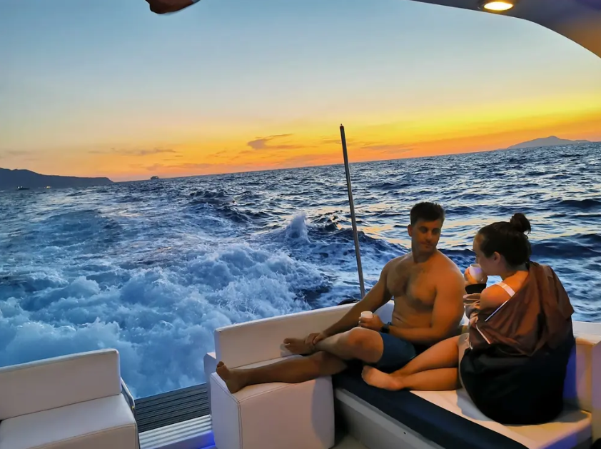 Raffaelli 40 Evening Boat Experience, Capri or Positano by Night gallery 2