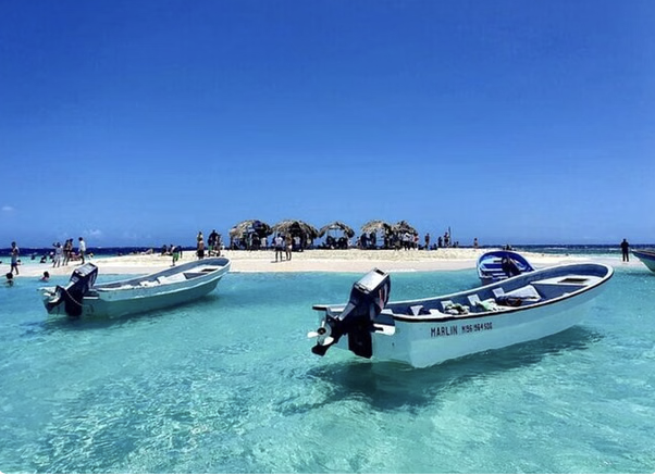 Cayo Arena Snorkelling & Paradise Island Day Tour gallery 4