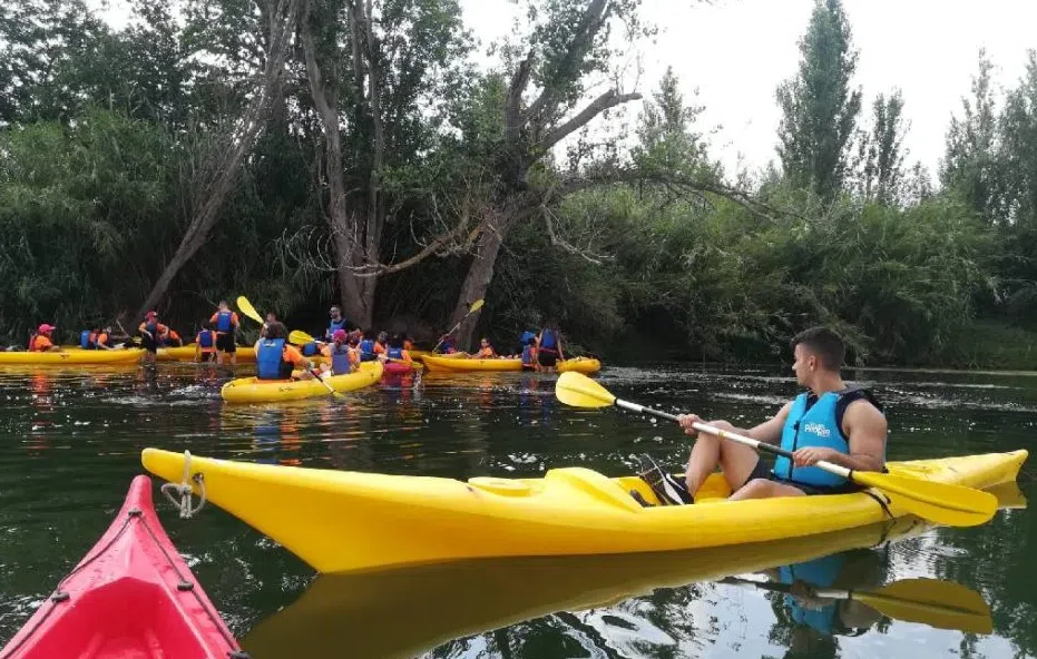 Guided Kayaking in Stages on the Ebro River Spain, photo 2