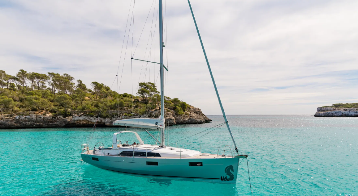 Oceanis 41.1 Private Sailing Boat Tour from Portimão – Half Day, Full Day and Sunset, photo 3