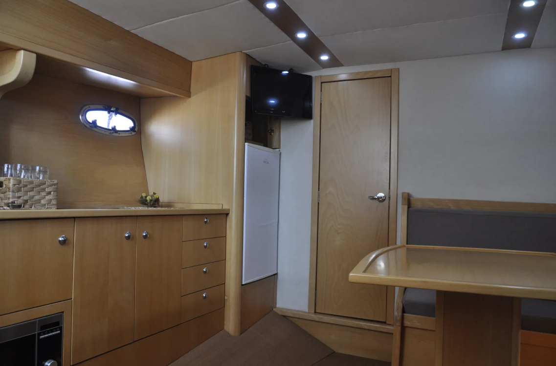 BE HAPPY Private Boat Tour – Full Day, Half Day and Sunset, photo 5