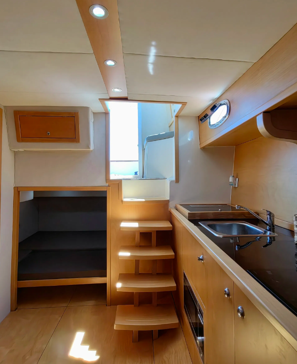 BE HAPPY Private Boat Tour – Full Day, Half Day and Sunset gallery 2