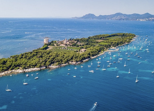 Private All-Inclusive Yacht Day from Cannes with Gourmet Lunch & Hotel Transfers, photo 4
