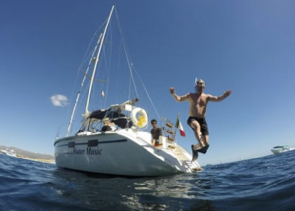Cabo San Lucas Private Sail & Snorkel to The Arch with Open Bar (Up to 8 Guests), photo 3