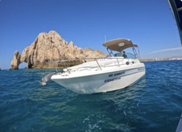 Cabo 29ft Private Yacht Cruise to The Arch with Snorkelling (Up to 6 Guests), photo 3