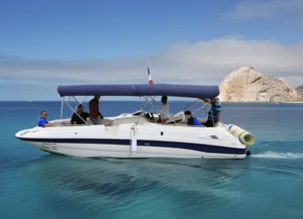 Cabo 1-Hour Yacht Sightseeing Tour to El Arco & Pelican Rock gallery 3