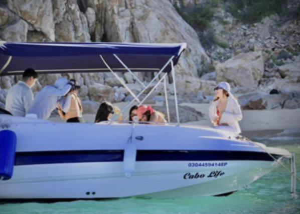 Cabo 28ft Private Yacht Charter with Snorkelling at El Arco, photo 5
