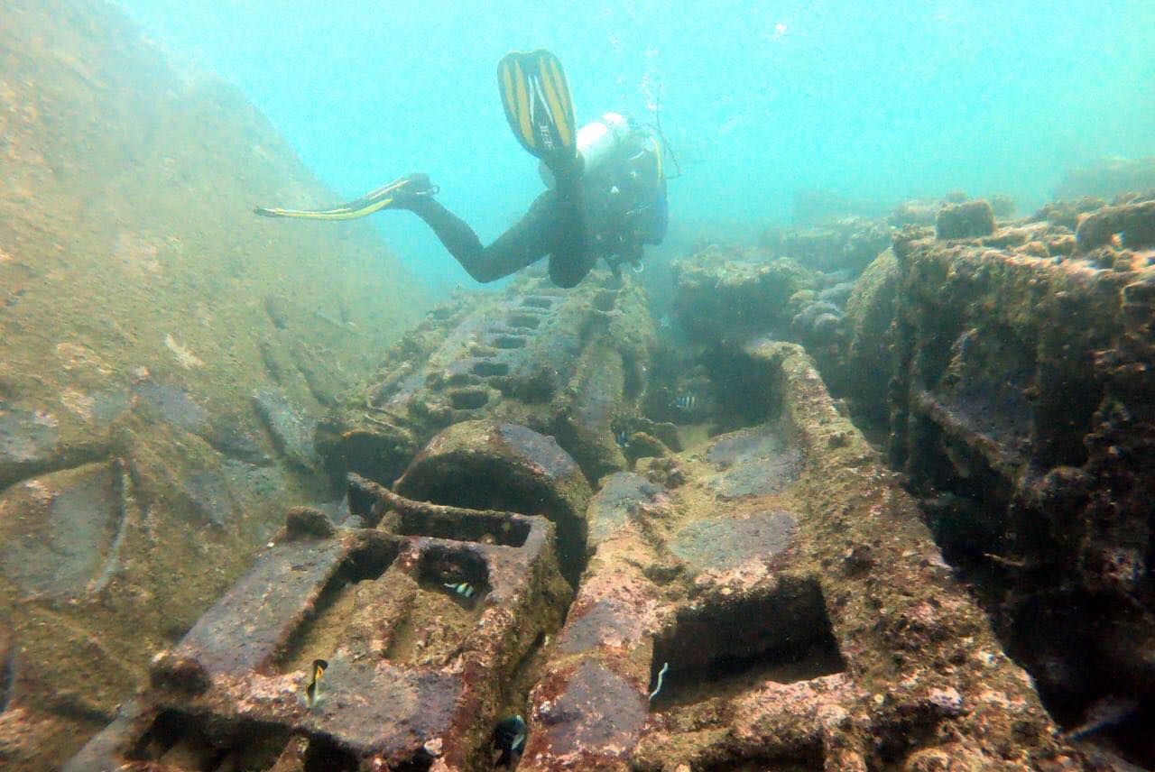 Scuba Diving Experience in Unawatuna – Reef & Wreck Dive gallery 9