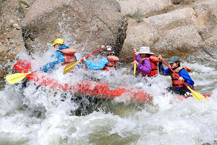 White Water Rafting in Kitulgala – Kelani River Rapids gallery 4