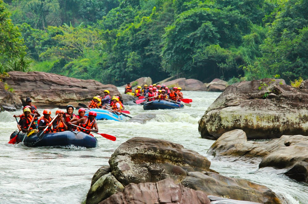 White Water Rafting in Kitulgala – Kelani River Rapids gallery 6