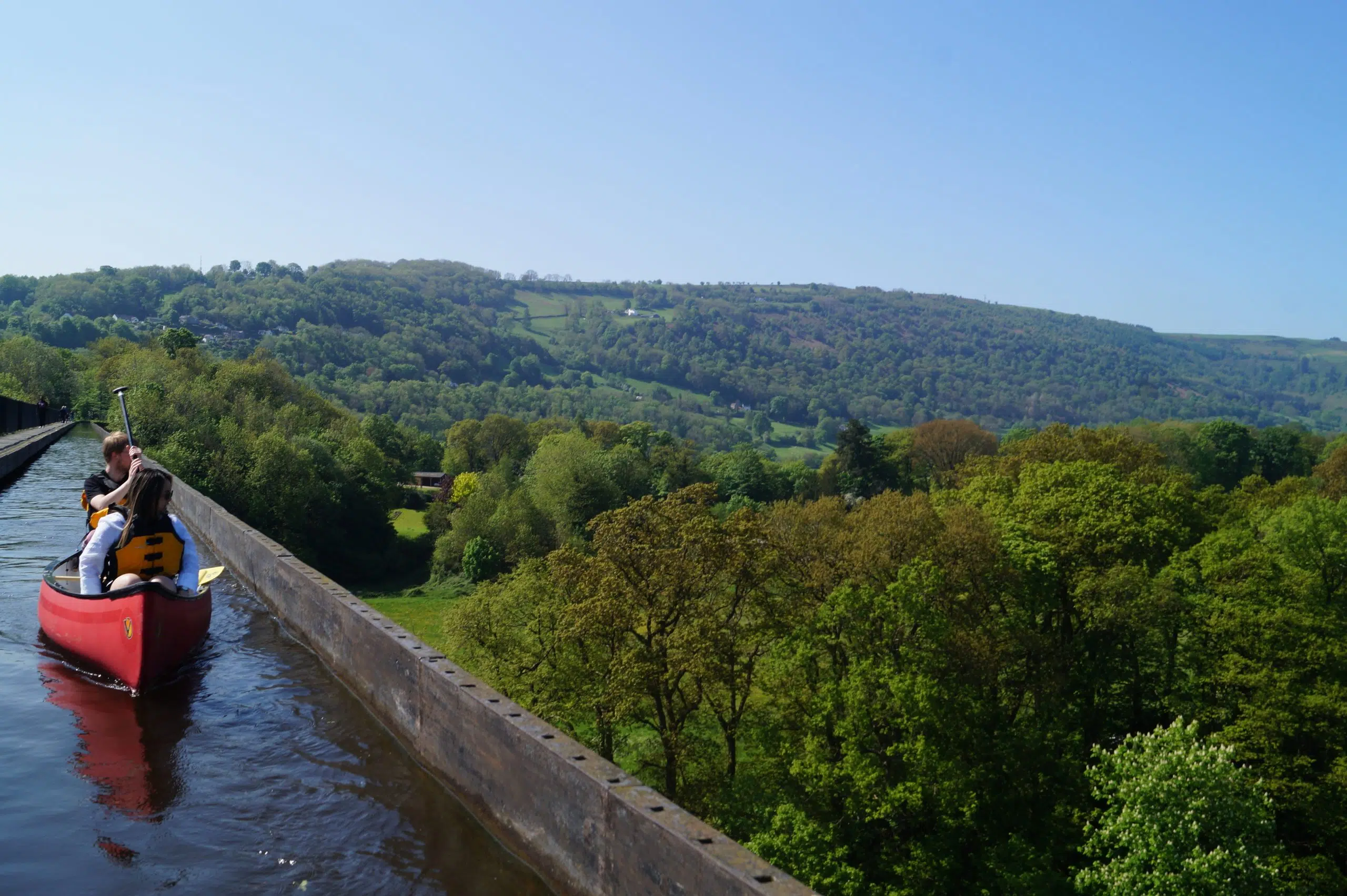 Canoe Aqueduct Cruise in Llangollen, North Wales gallery 4