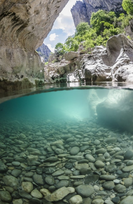 6-Day Packrafting, Canyoning, Canoeing and Hiking Adventure in Verdon Gorges (Lodge Accommodation) gallery 6