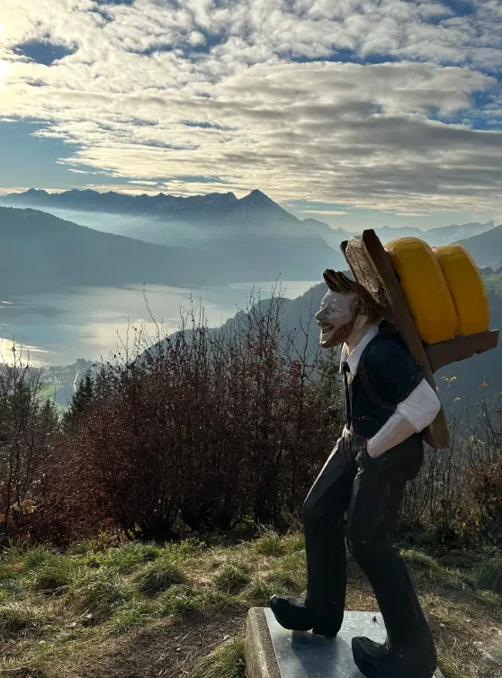 Private Interlaken Winter Harder Kulm Hike with Ultra Runner, photo 2