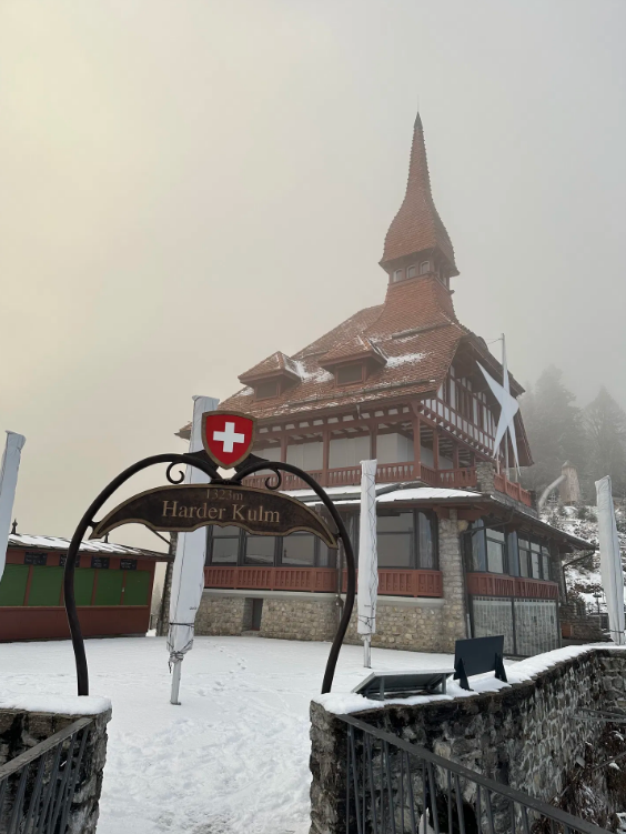 Private Interlaken Winter Harder Kulm Hike with Ultra Runner gallery 7