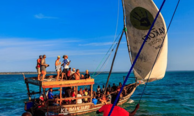 Zanzibar Sunset Dhow Cruise with Open Bar – Nungwi & Kendwa gallery 3