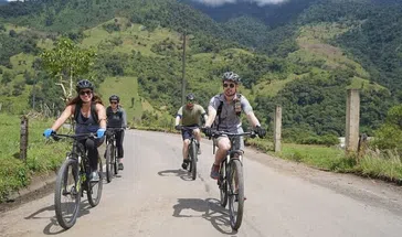 6-Day Ecuador Multisport Trip – Hiking, Biking, Rafting and Canyoning Adventure, photo 2
