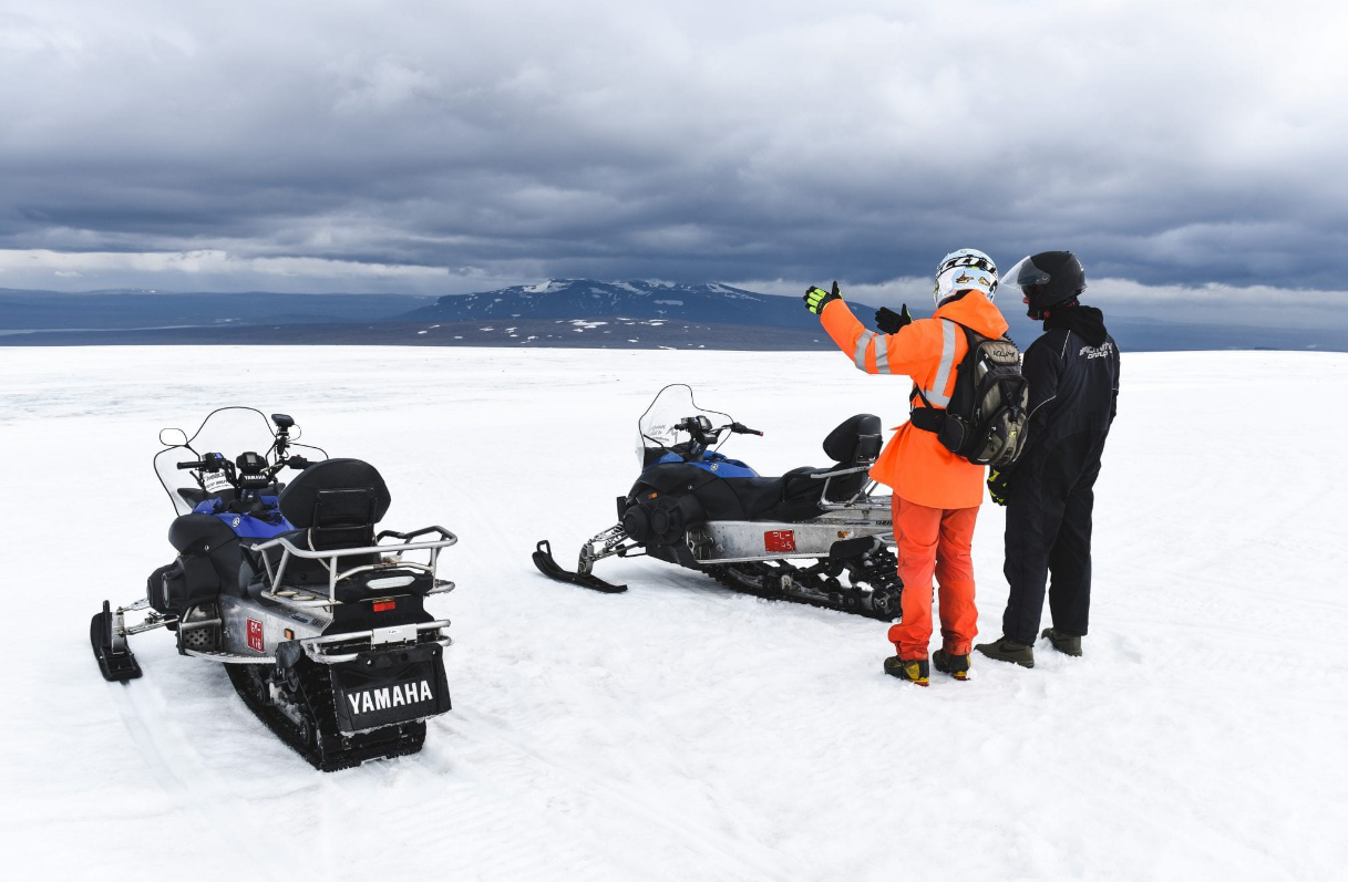 Golden Circle Super Jeep and Snowmobile Adventure in Reykjavík gallery 8