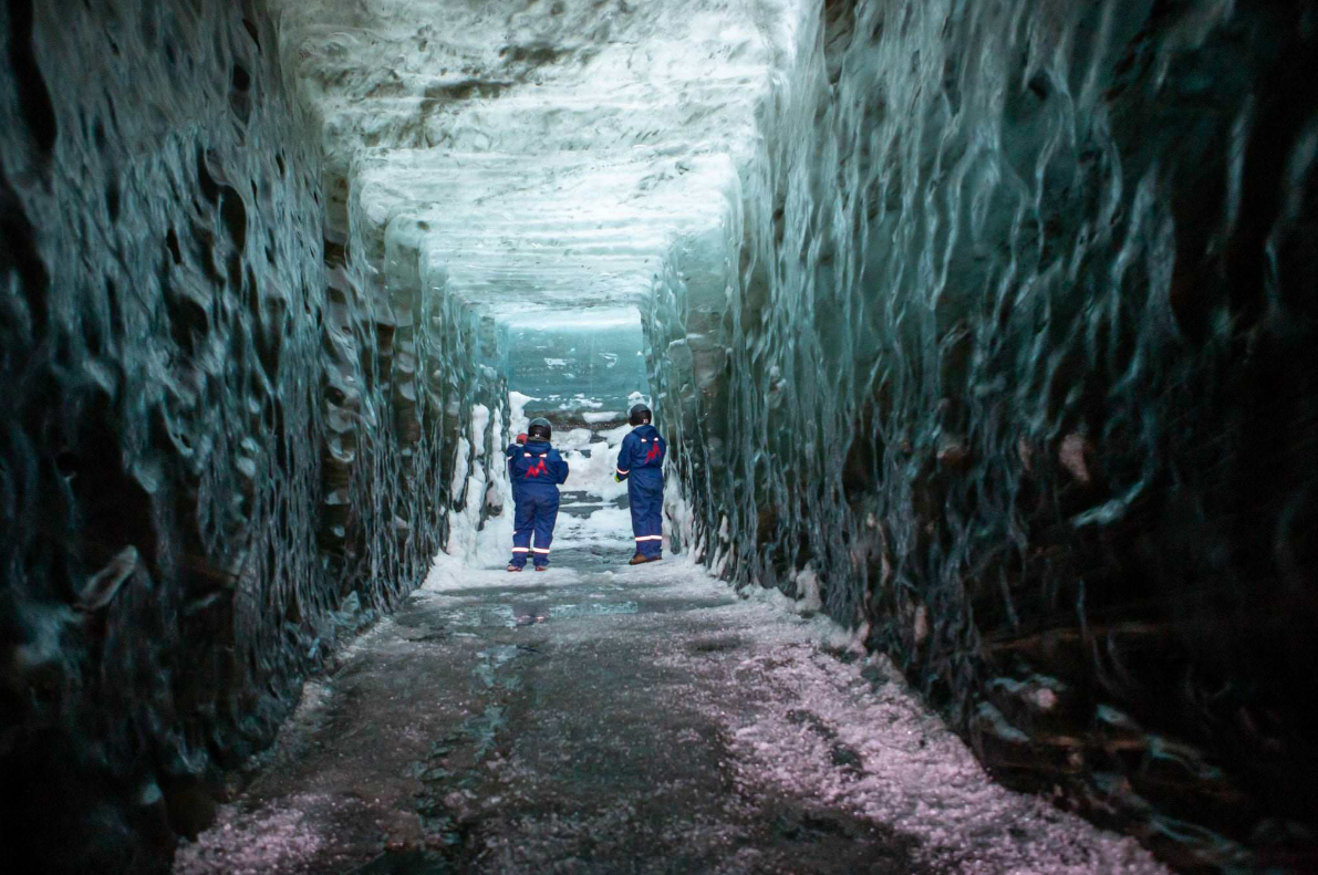 Ice Cave and Snowmobile Adventure gallery 6