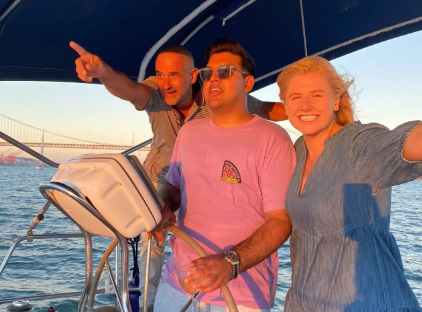Golden Hour Cruise: Lisbon Sunset Boat Tour with Welcome Drink, photo 4
