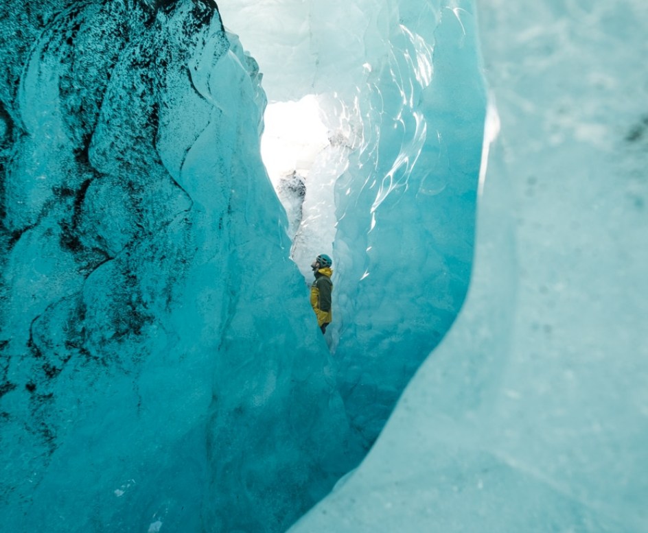 Blue Ice Cave Tour in Vatnajökull gallery 10
