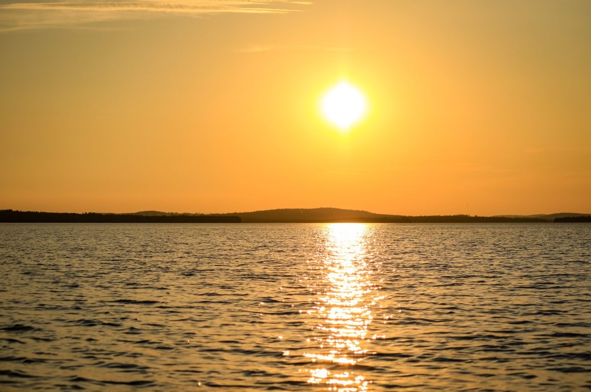 Canoeing under the Midnight Sun in Rovaniemi gallery 2