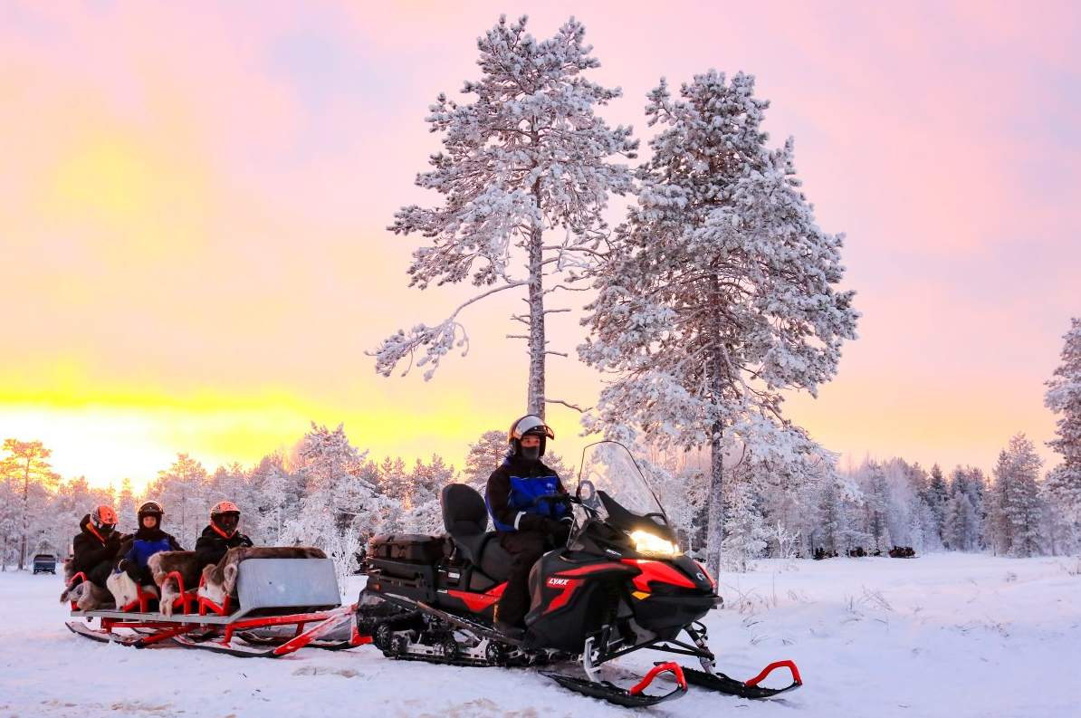 Family Friendly Snowmobile Safari in Rovaniemi, photo 3