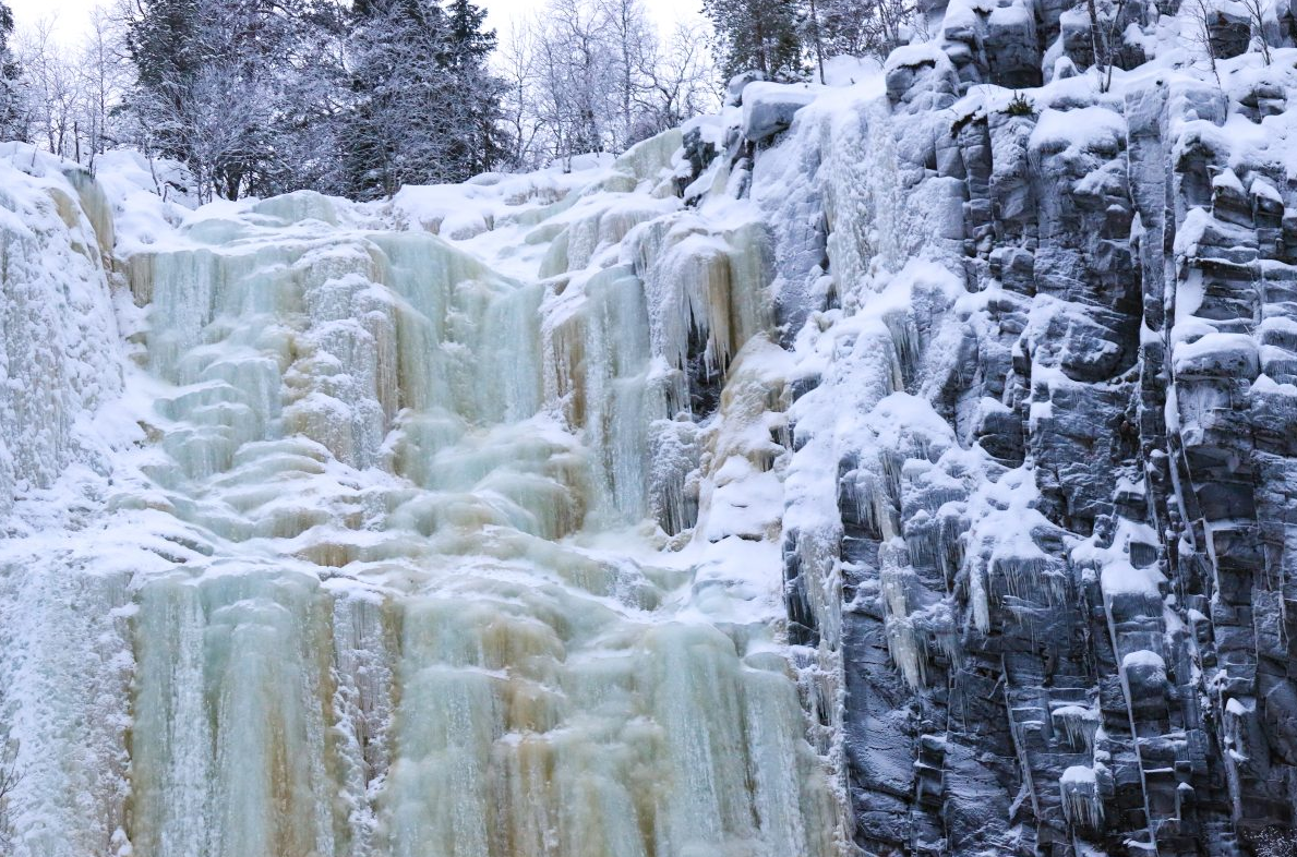 Family Friendly Frozen Waterfalls Tour from Rovaniemi gallery 2