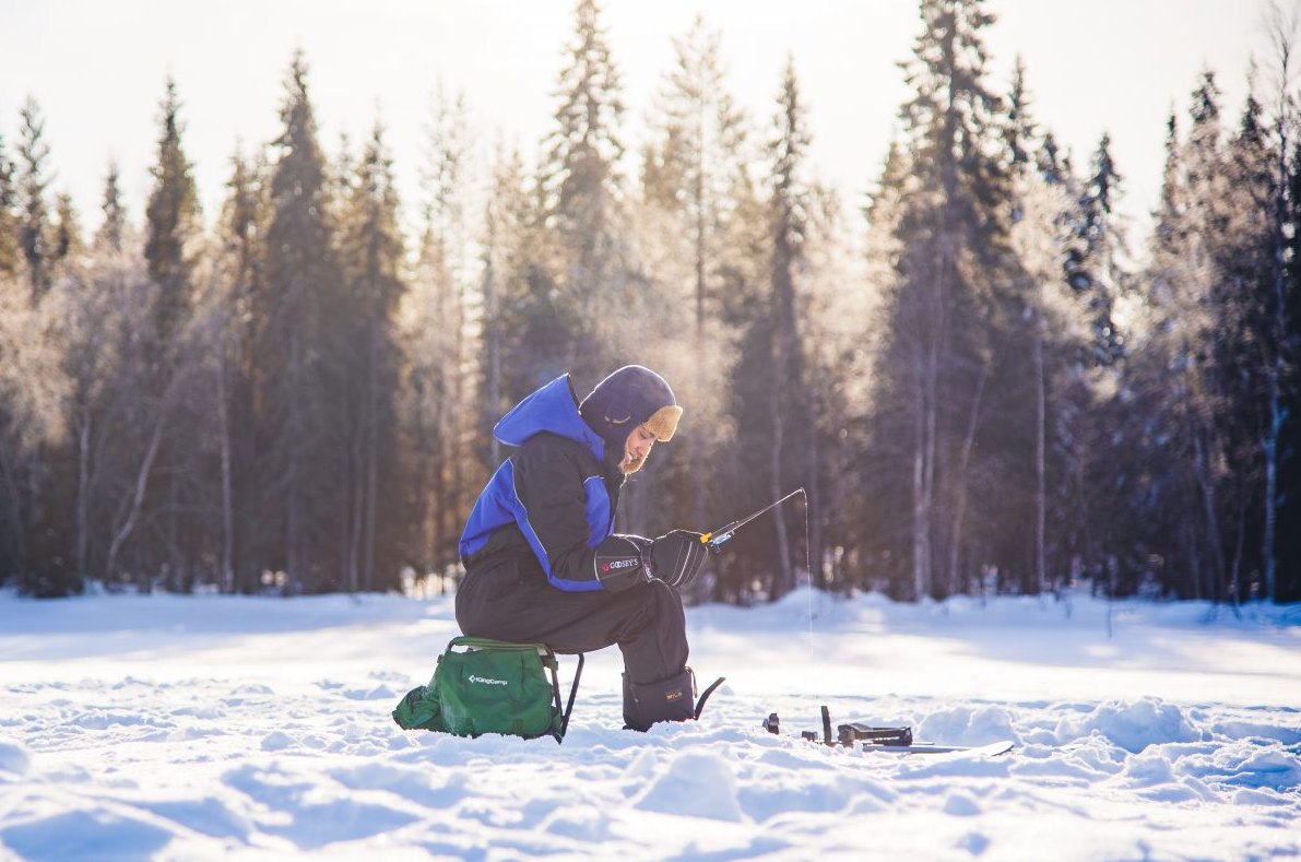 Snowshoeing and Ice Fishing Tour in Rovaniemi, photo 5