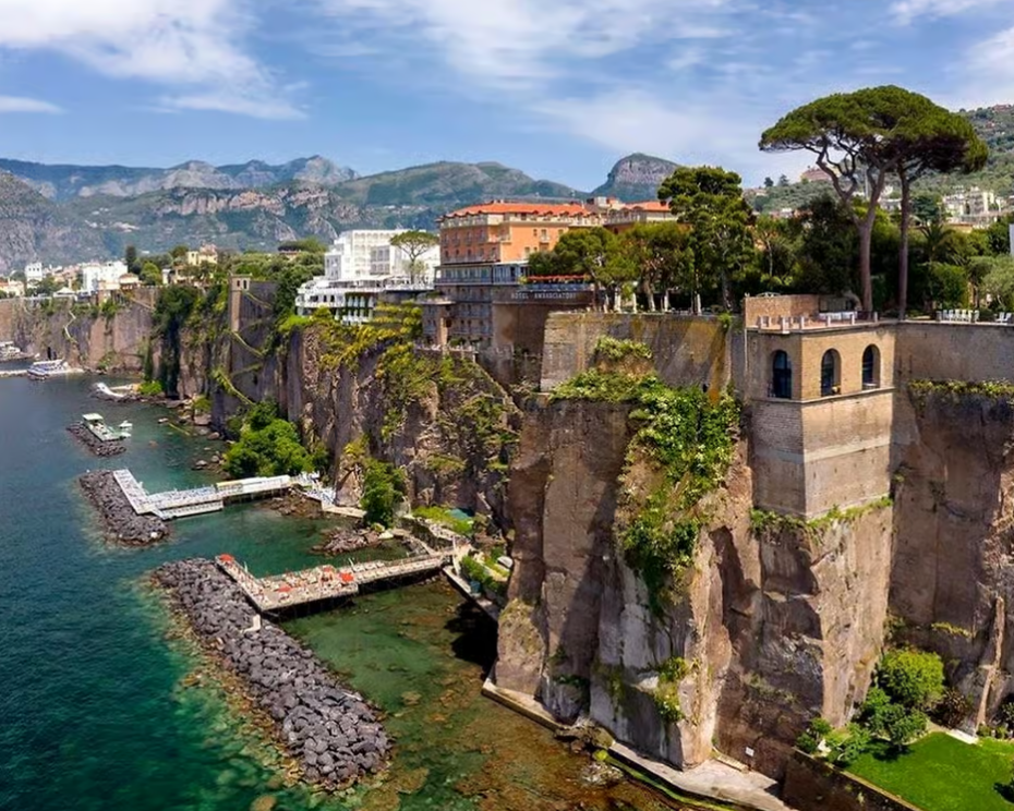Sorrento Coast Sightseeing Shared Boat Tour gallery 6
