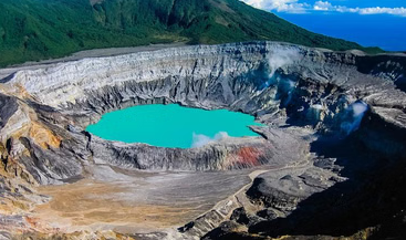 Private Helicopter Tour over Poas Volcano from San Jose, photo 4