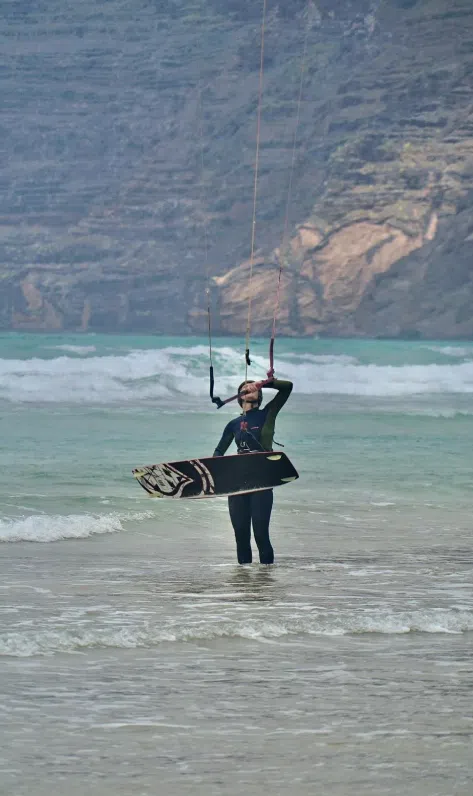 Kite Surf Coaching Session in Lanzarote Coastal Waters, photo 2