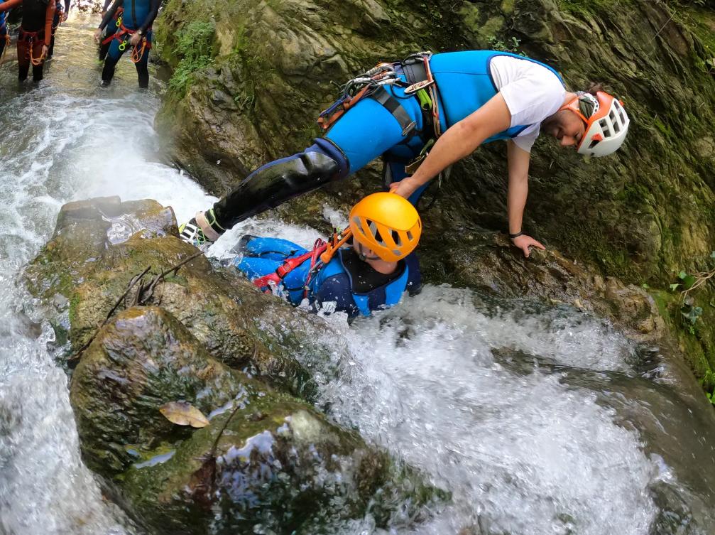 Sima del Diablo Canyoning Experience in the Genal Valley near Estepona, photo 5